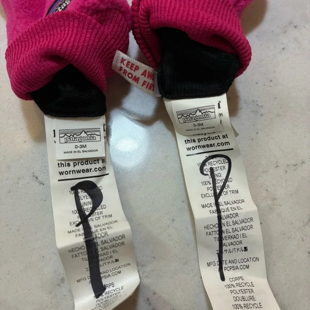 Patagonia Baby Girl Pita Pocket Mittens in Mystic Pink